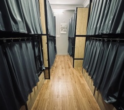 Кровать в общем номере в Alleyway Hostel - Adults Only