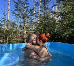 Мини дом с сауной и джакузи в Мы дома-Зеркальный лес