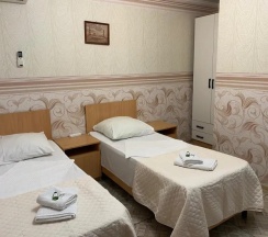 Двухместный номер Комфорт на первом этаже 2 отдельные кровати в Александра