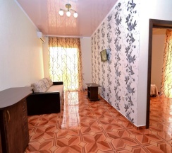 Семейный номер Standard с балконом и с красивым видом из окна в Ахиллес-Палас