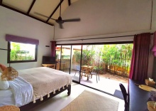 Двухместное бунгало Executive двуспальная кровать в The Jade Cottages Koh Samui