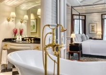 Клубный люкс Пентхаус с 2 комнатами в The Athenee Hotel, a Luxury Collection Hotel, Bangkok