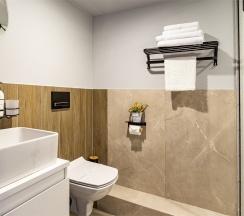 Двухуровневые апартаменты для троих гостей в Smart Hotel Kantemirovsky