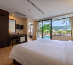 Люкс Family с 2 комнатами в Patong Lodge Hotel