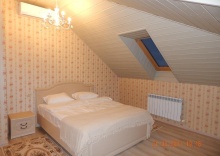 Номер стандарт комфорт с 1 двуспальной кроватью (с завтраком, мансарда) в Баринъ