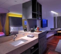 Двухместный номер Extra Radiance двуспальная кровать в LiT BANGKOK Hotel