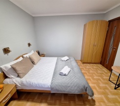 "НЕБО 7" Трехместный Комфортный номер с кроватями TWIN/DBL и одноместным диваном на 2 этаже в Цитрус