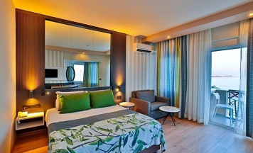 Номер Standard с видом на окрестности в Alonya Beach Hotel