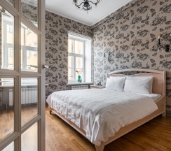 3-комнатные апартаменты улучшенные LetYourFlat “Toscana” гостиная 32м2 в Letyourflat (Лэтюфлэт) на набережной канала Грибоедова 117