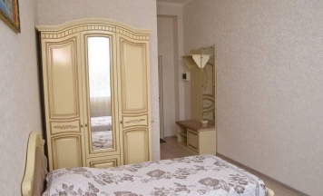Номер стандарт с 2 односпальными кроватями №6 в Gold hotel