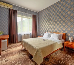 Стандарт с двуспальной кроватью в Утомленные Солнцем