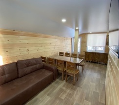 Коттедж трехкомнатный с 3 спальнями в Ice Street 40