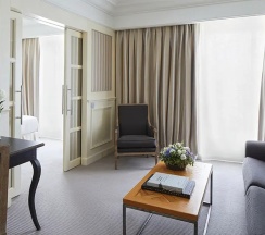 Двухместный полулюкс с видом на город (двуспальная кровать) в Majestic Hotel & Spa Barcelona GL