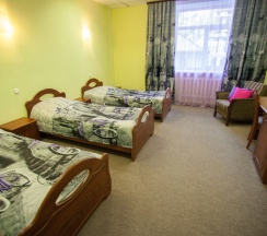 Стандарт с тремя односпальными кроватями в Алиса