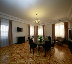 Двухкомнатный люкс VIP 35 в Белогорье