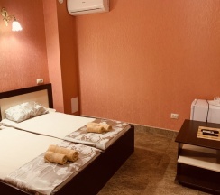 Эконом (без балкона, муляж окна ) в Эллада