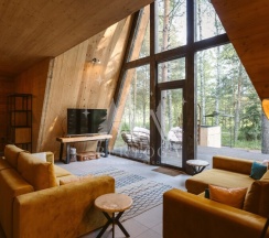 Дом с купелью и сауной (до 10 гостей) АТЛАНТ в Berloga Country Resort