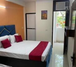 Двухместный номер Deluxe двуспальная кровать в Roomshala 123 Happy Homes Saket