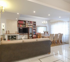 Апартаменты в Yellow Sun Marine Apt