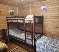 Малый домик (трехместный) в Золотой орел