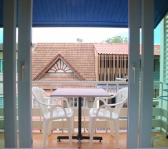 Двухместный номер Comfort с балконом двуспальная кровать в Sunshine Guest House
