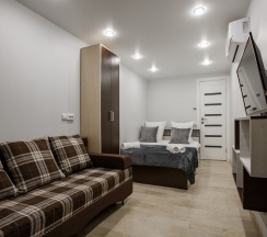 Семейный номер с выходом на бассейн (контейнер) в Skayfom