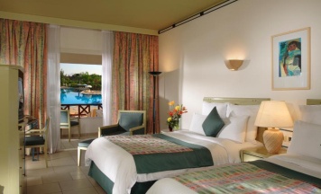Четырёхместный номер Standard с видом на бассейн в Naama Bay Promenade Beach Resort by Accor