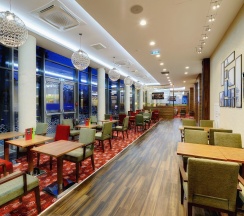 Номер стандарт семейный с софой в Hampton by Hilton