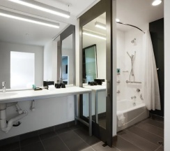 Четырёхместный номер Standard Пентхаус в Aloft Austin Airport