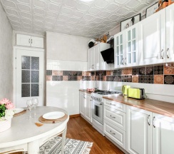 Шестиместные апартаменты с балконом в Апартаменты Возле Немиги