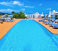 Двухместный номер Deluxe двуспальная кровать в Days Inn by Wyndham Patong Beach Phuket