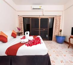 Двухместный номер двуспальная кровать в Baan Kamala Fantasea Hotel