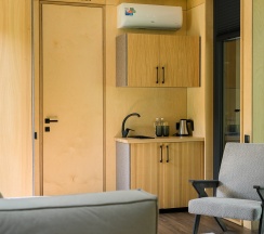 Дом Лес (Дом в Лесу) в Катунь Dom Hotels