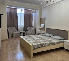 М.Горького 85Б. 1-комн.кв., 4-этаж, 95 в АнтиОтель