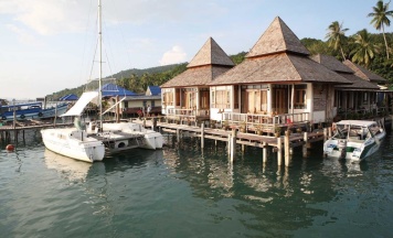 Семейный номер Standard с видом на воду в Salakphet Resort