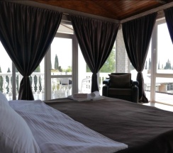 Двухместный номер Deluxe двуспальная кровать в Hotel Phanakopi