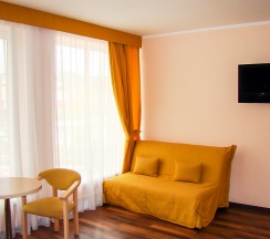 Стандарт четырёхместный с балконом в Синее море