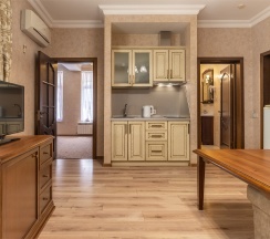 Семейный (Трехкомнатный 4-х местный номер с кухней без балкона) в Odeon