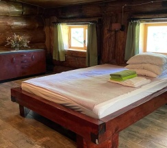 Четырёхместный номер №3 с красивым видом из окна в Дубки