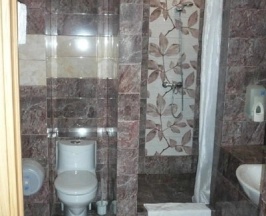 Двухместный номер Standard с балконом и с красивым видом из окна (двуспальная кровать) в Шторм