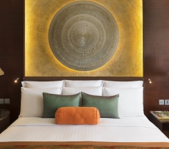 Двухместный люкс Riverfront Anantara (двуспальная кровать) в Anantara Riverside Bangkok Resort