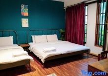 Четырёхместный номер Standard в T-House BKK 2floors near BTS with Swimming pool and Free Wifi