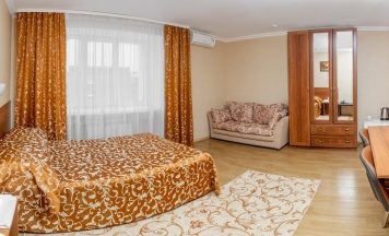 Двухместный номер Comfort двуспальная кровать в Ашкадар