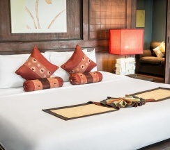 Одноместный люкс Grand односпальная кровать в Alpina Phuket Nalina Resort & Spa