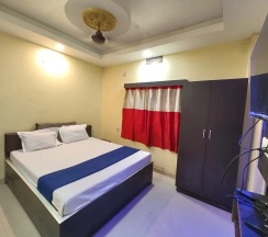Двухместный номер Deluxe двуспальная кровать в Goroomgo Gouri Palace Puri