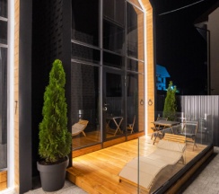 Домик с террасой в Calista