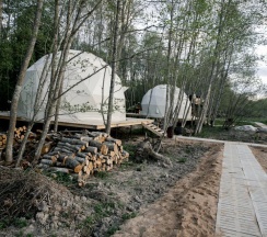 Геокупол Стоунхедж в Глэмпинг Вазуза Лав