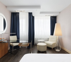 Улучшенный номер с видом на город в Radisson Blu Belorusskaya Hotel Moscow