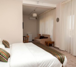 Двухместный люкс Deluxe двуспальная кровать в Antika Amman Hotel
