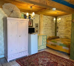 Двухкомнатный номер с отдельным входом в Чеховская дача